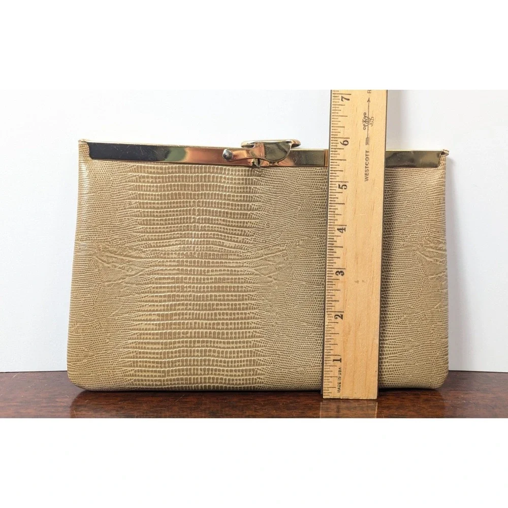 Vintage Erta Genuine Snakeskin Clutch Purse Gold Frame Chain Strap Beige Tan
